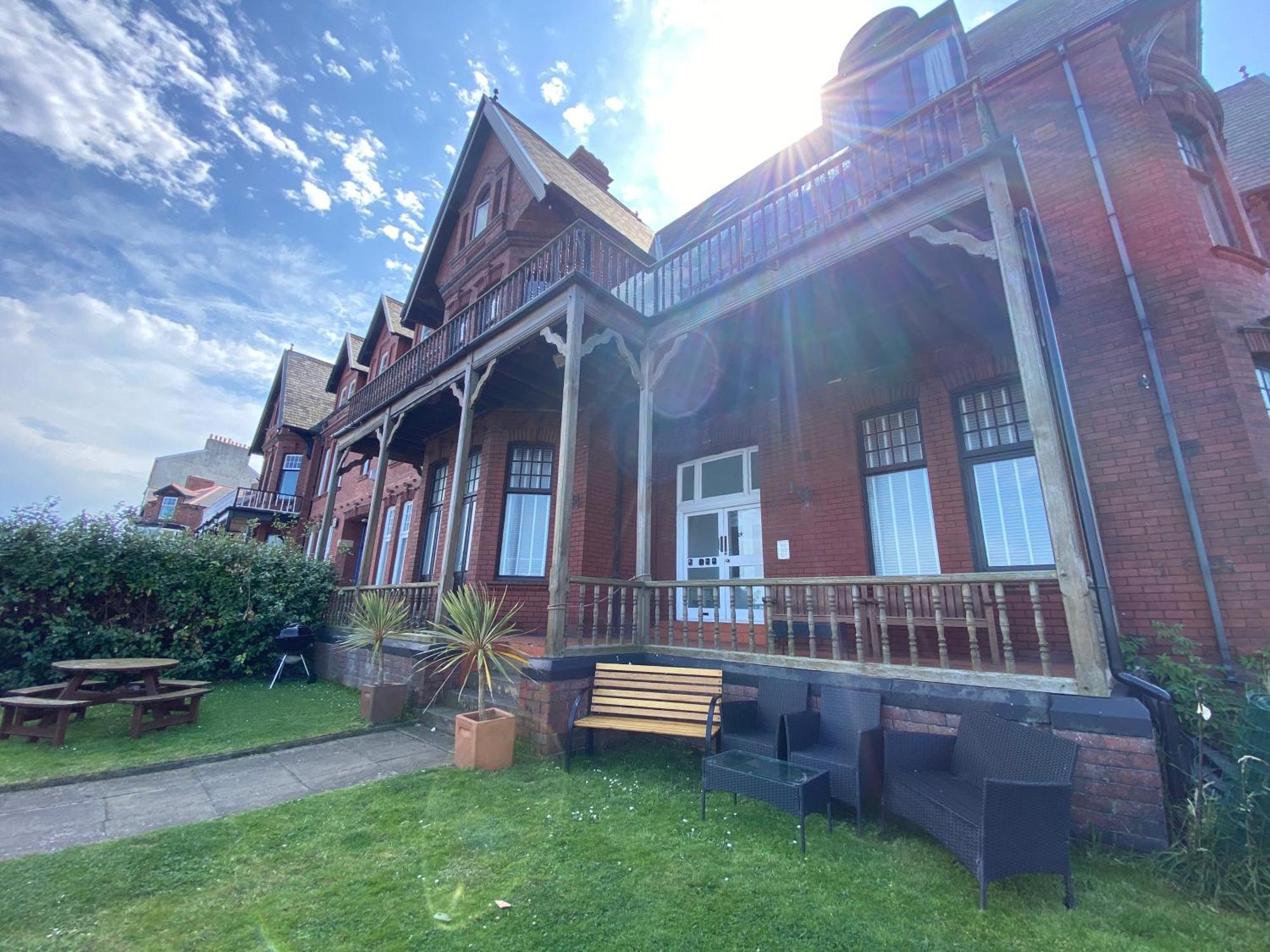 Captain'S Deck Beach Balcony Perfectlysaltburn Exterior photo